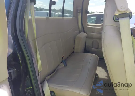 2000 Ford F-150 Lariat/Work Series/Xl/Xlt from USA, damaged, VIN 1FTRX18L4YNA94230